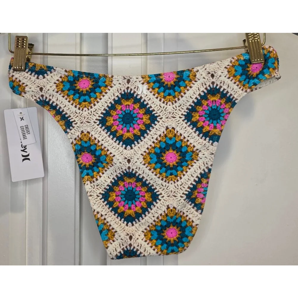 Hurley Crochet Diamond Print Cheeky Bikini Bottom Size M NWT Boho Beach Y2K